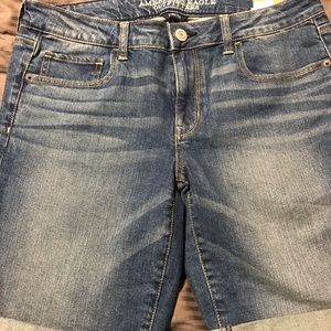 American Eagle skinny Bermuda shorts